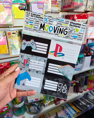 ETIQUETA ESCOLAR MOOVING PLAY