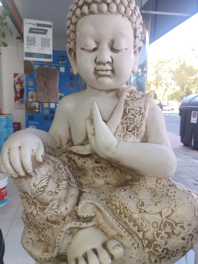 BUDA BB GRANDE RESINA 65CM