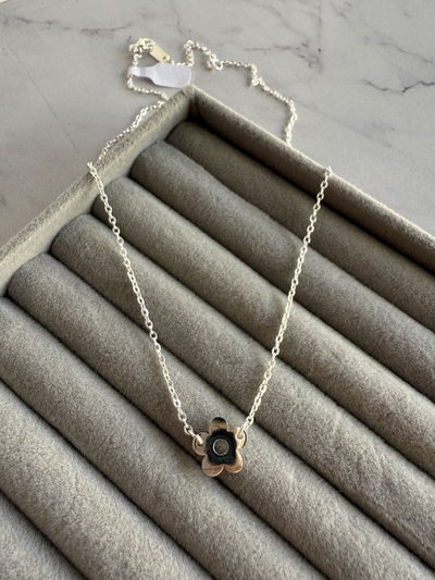 Collar Flor Clásica AB