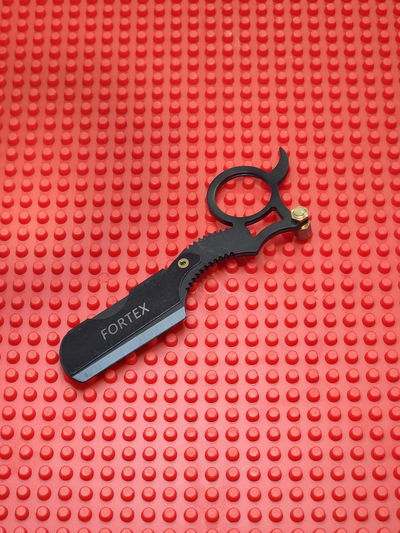 NAVAJA OJAL FORTEX PRO BARBER NEGRA