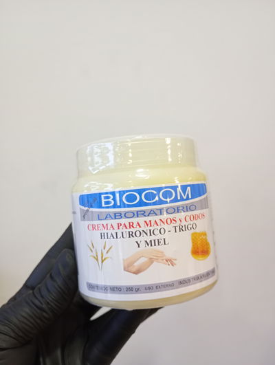 BIOCOM Crema p/manos y codos c/Hialurónico