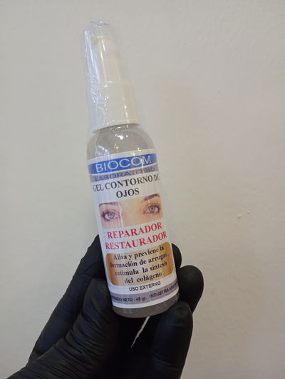 BIOCOM Contorno de ojos reparador 45 gr.