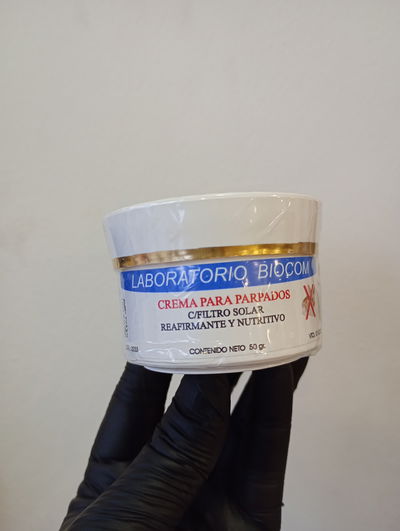 BIOCOM Crema nutritiva p/parpados c/filtro solar 60 gr.