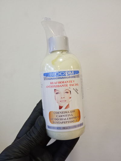 BIOCOM Reafirmante y antioxidante facial 250 cc