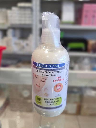 Crema Protectora Bb Cream sin color  Hialuronico 250ml Biocom