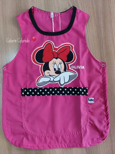 Pechera Minnie I con nombre bordado 