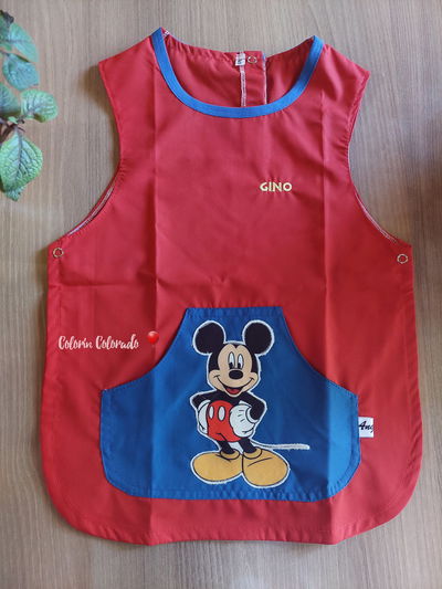 Pechera Mickey I con nombre bordado 