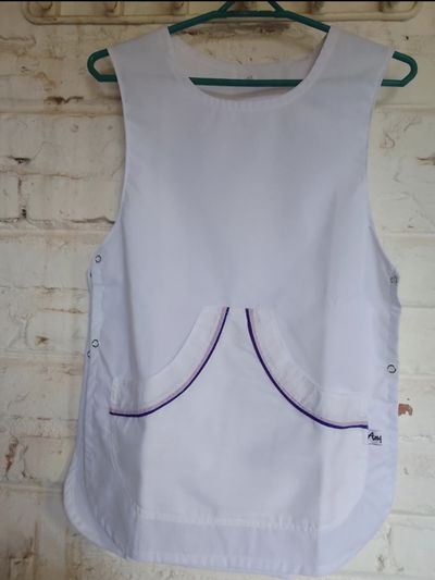 Pechera Simple Sin Volados Ni Estampa