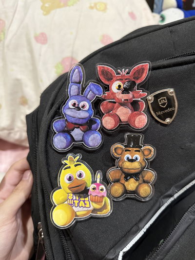 Pines de acrilico fnaf (five nights at freddys)