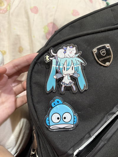 Pines de acrilico de Miku y Hangyodon