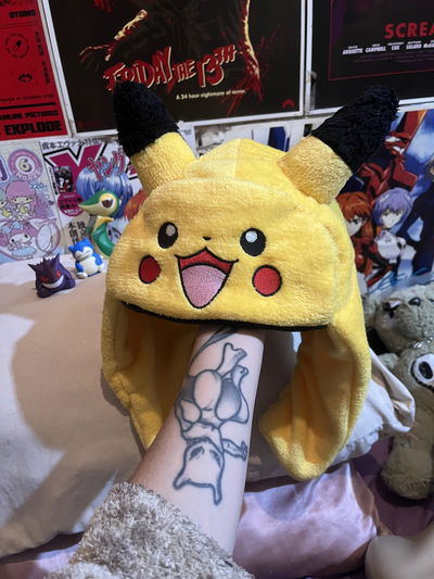 Ushanka pikachu