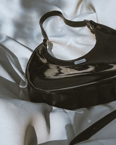 Bolso alexia charol negro