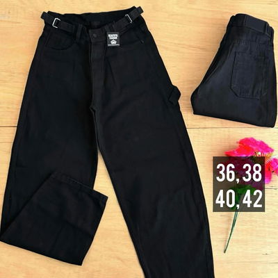 Baggy con reguladores negro / Talle 36 al 42