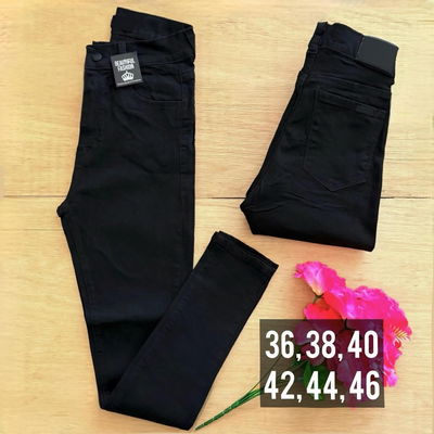Jeans negro / Talle 36 al 46