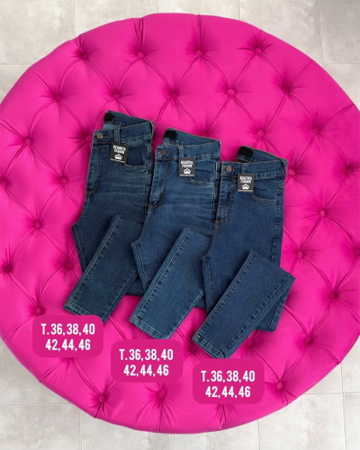 Jeans chupin elastizado / Talle 36 al 46