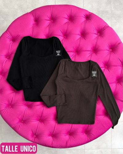 Remera ML escote corazón frizada / Talle unico / CHOCO