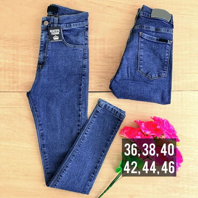 Jeans azul nevado / Talle 36 al 46