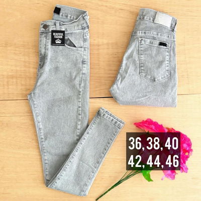 Jeans gris nev claro / Talle 36 al 46