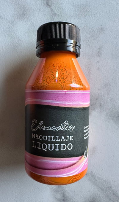 maquillaje liquido naranja