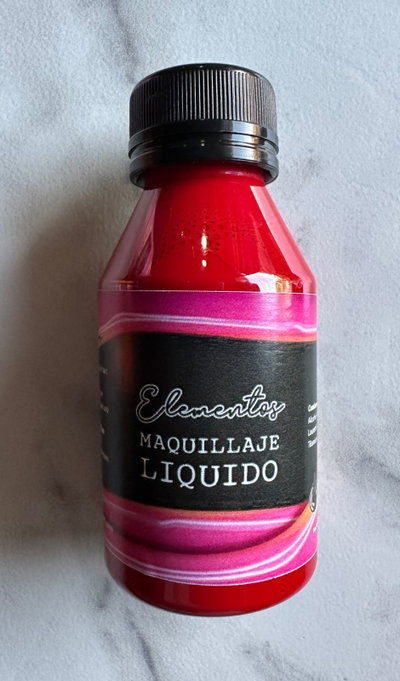 maquillaje liquido rojo