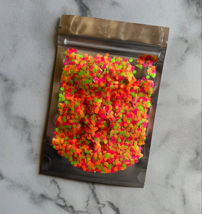 glitter mix neon en escamas x 14 gramos