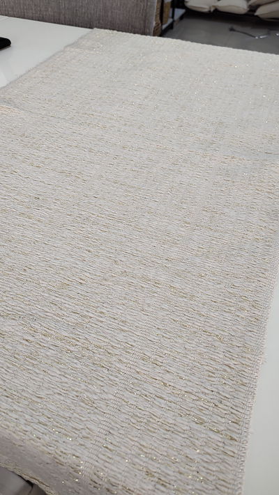 Mantas o alfombra crudo con dorado de 110x50