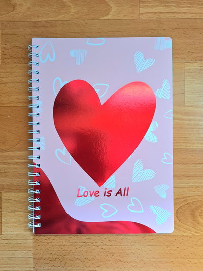 Cuaderno A4 Tapa Semi-rigida Rayado "Love Is All"