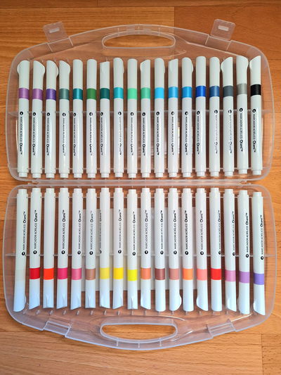 Valija de Marcadores Acrílicos "Olami" x36