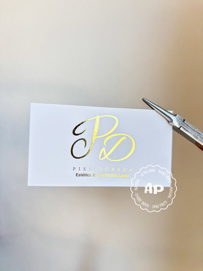 Tarjetas de presentación premium con foil
