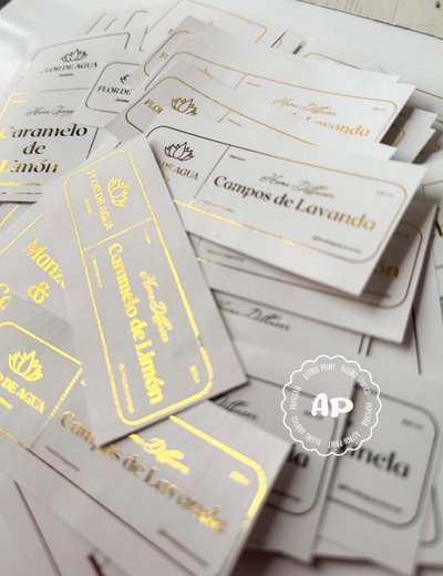 Stickers premium con foil - 50 unidades