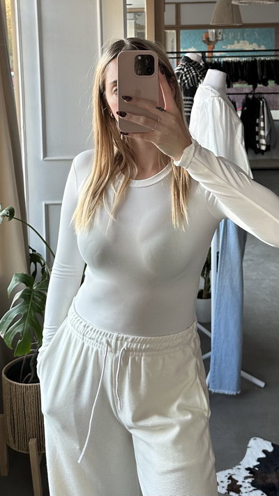 BODY MIKELA