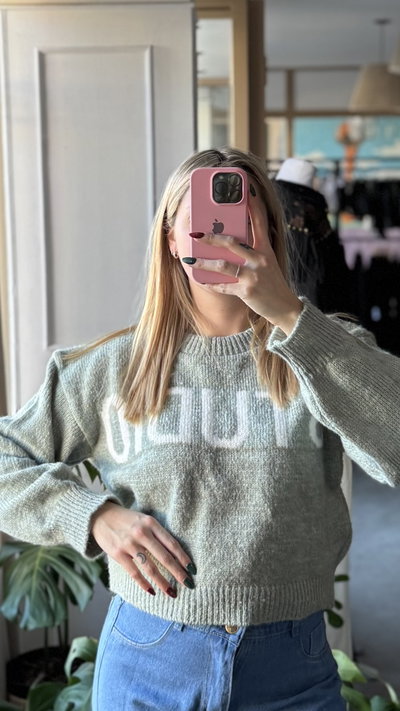 SWEATER STUDIO