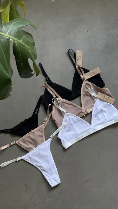 CONJUNTO LEONORA