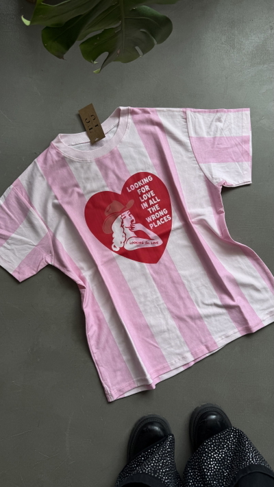 REMERA LOOKING