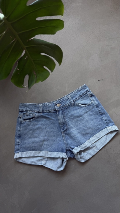 SHORT MEGAN