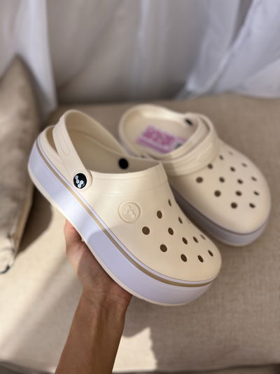 CROCS HARENNA CREMA