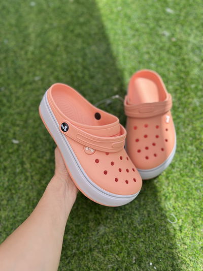 CROCS HARENNA DURAZNO