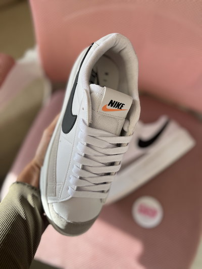 BLAZER MID