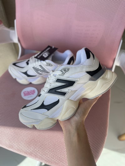 NEW BALANCE 9060 - IMPORTADAS