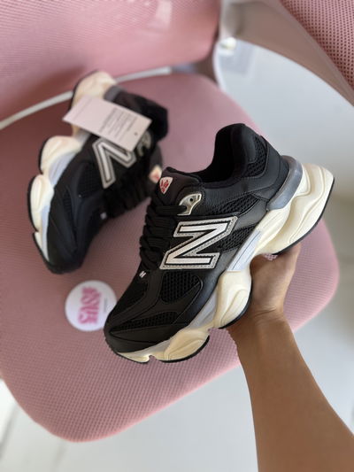 NEW BALANCE 9060 - IMPORTADA 