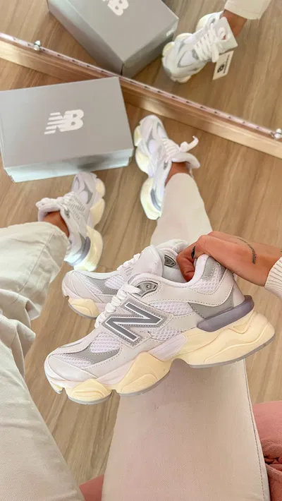 NEW BALANCE 9060 - IMPORTADAS