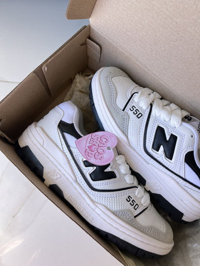 NEW BALANCE 550 - IMPORTADA