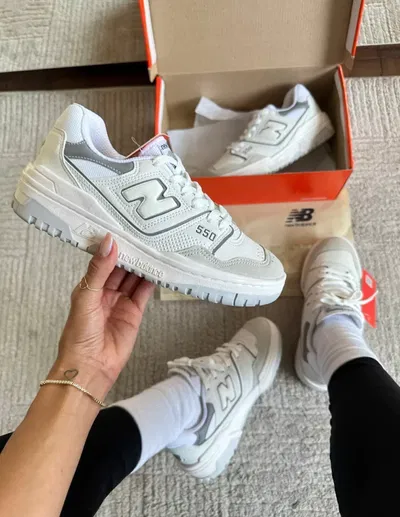 NEW BALANCE 550 GRIS 