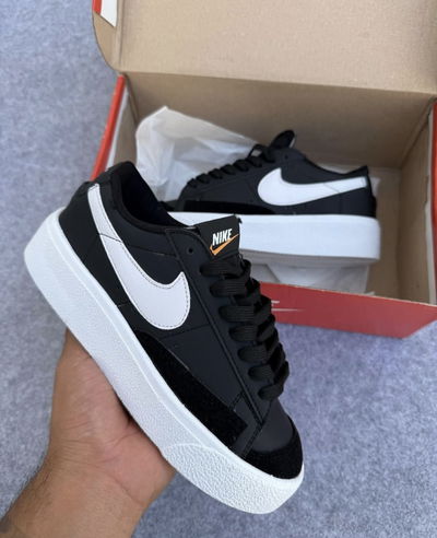 BLAZER MID