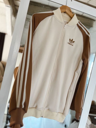 CAMPERA AD 