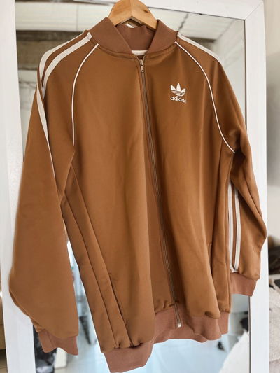 CAMPERA AD 
