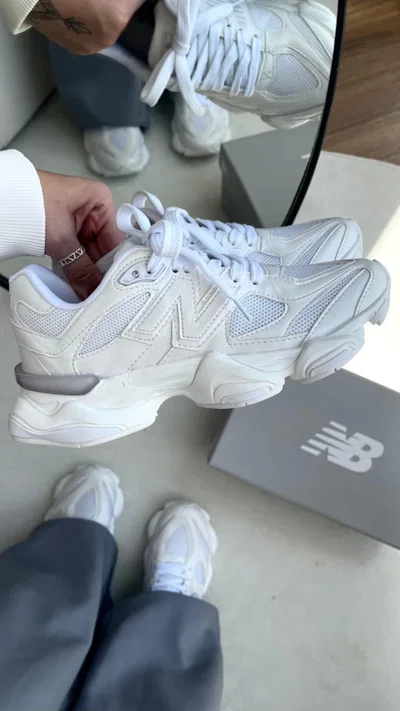 NEW BALANCE 9060 - IMPORTADAS