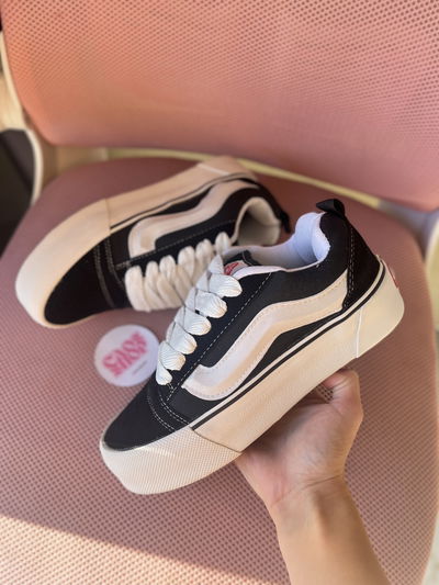 VANS KNU PLATAFORMA - BN