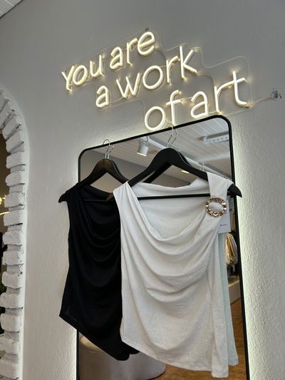 Remera buche hebilla