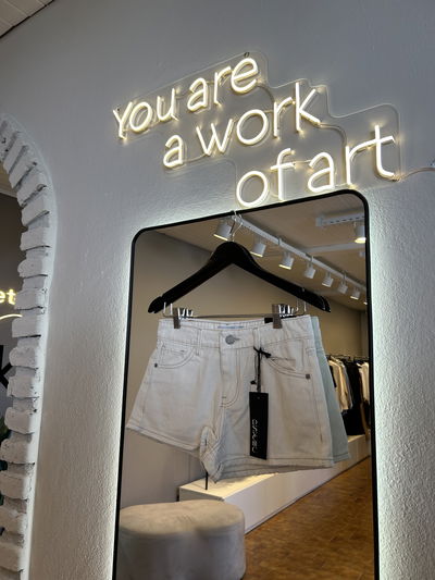 Short loly low waist